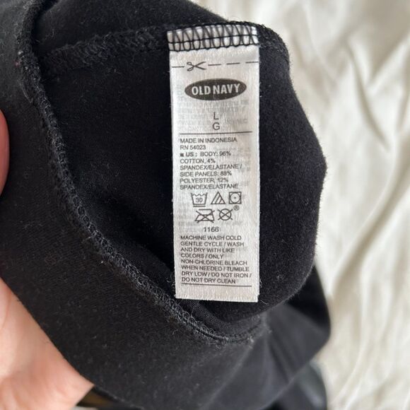 Old Navy Black 'Leather' Stripe Leggings - Picture 6 of 6